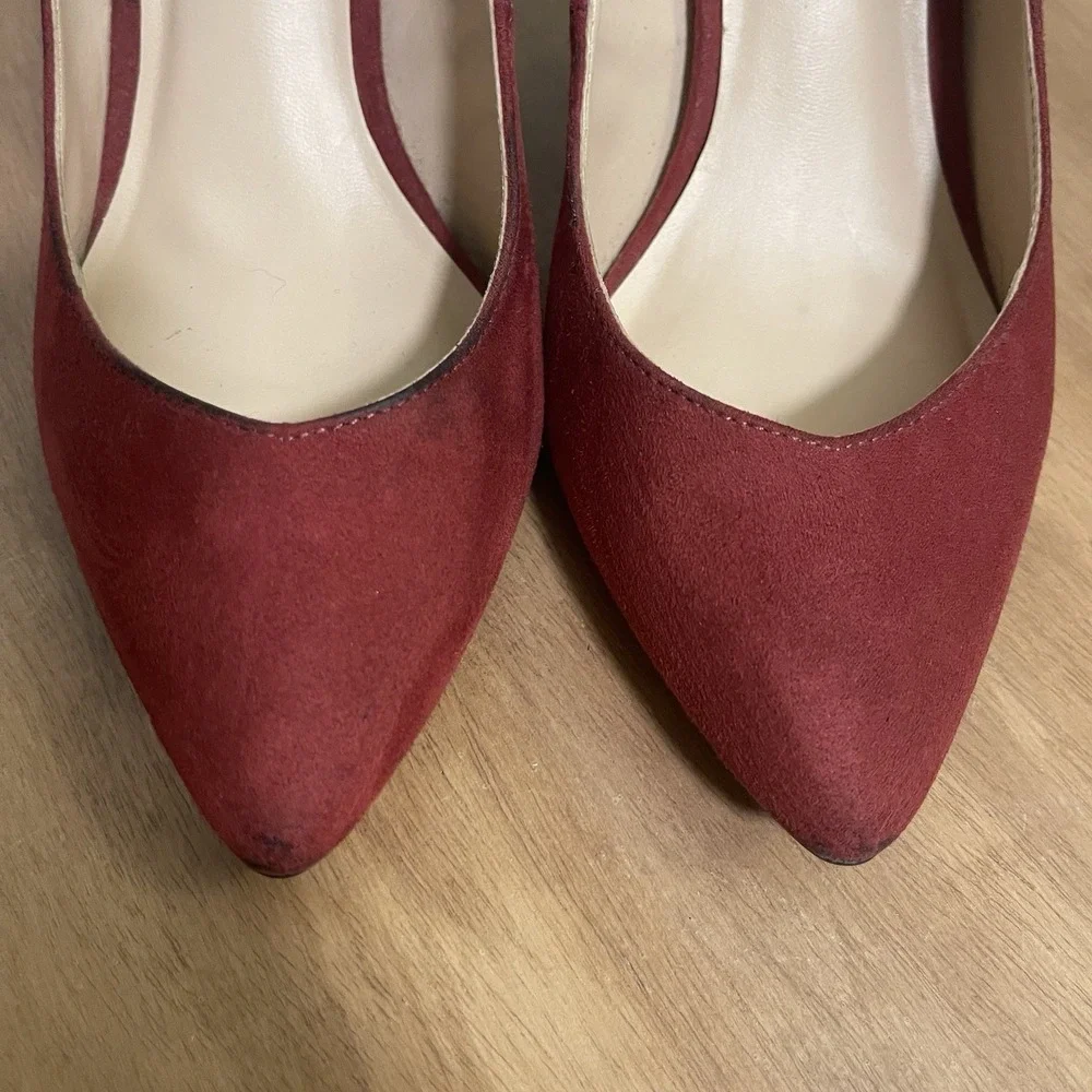 Kelly & Katie Davonna Faux Suede Pumps Heels Burgundy Red Elegant Holiday Sz 7.5